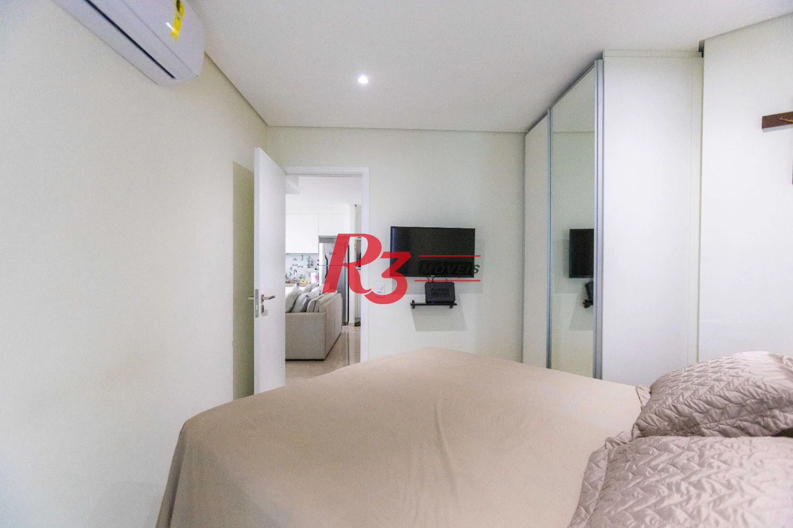 Apartamento com 2 dormitórios à venda, 83 m² por R$ 1.720.000,00 - Gonzaga - Santos/SP