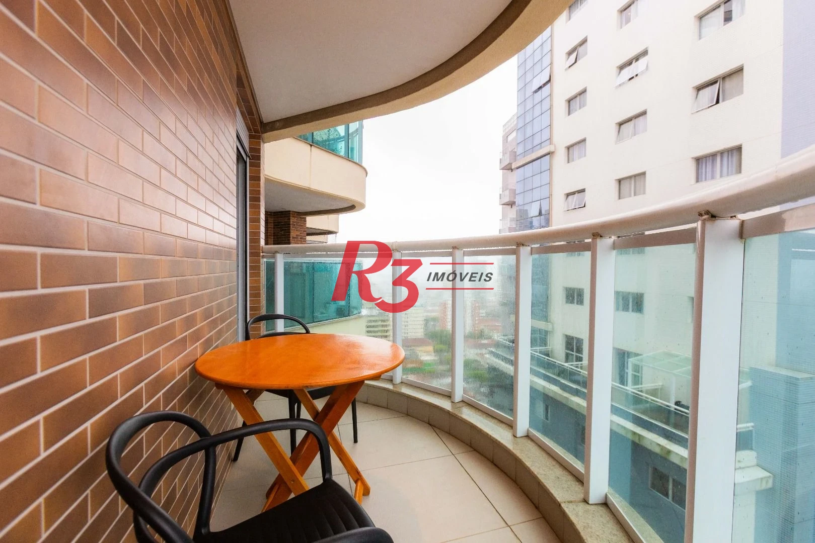 Apartamento com 2 dormitórios à venda, 83 m² por R$ 1.720.000,00 - Gonzaga - Santos/SP