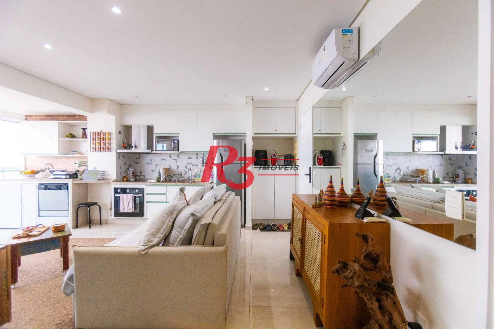 Apartamento com 2 dormitórios à venda, 83 m² por R$ 1.720.000,00 - Gonzaga - Santos/SP