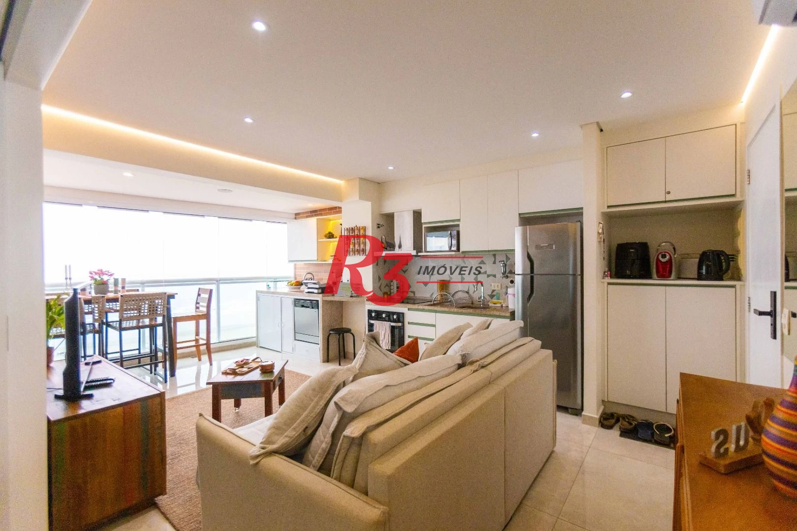 Apartamento com 2 dormitórios à venda, 83 m² por R$ 1.720.000,00 - Gonzaga - Santos/SP