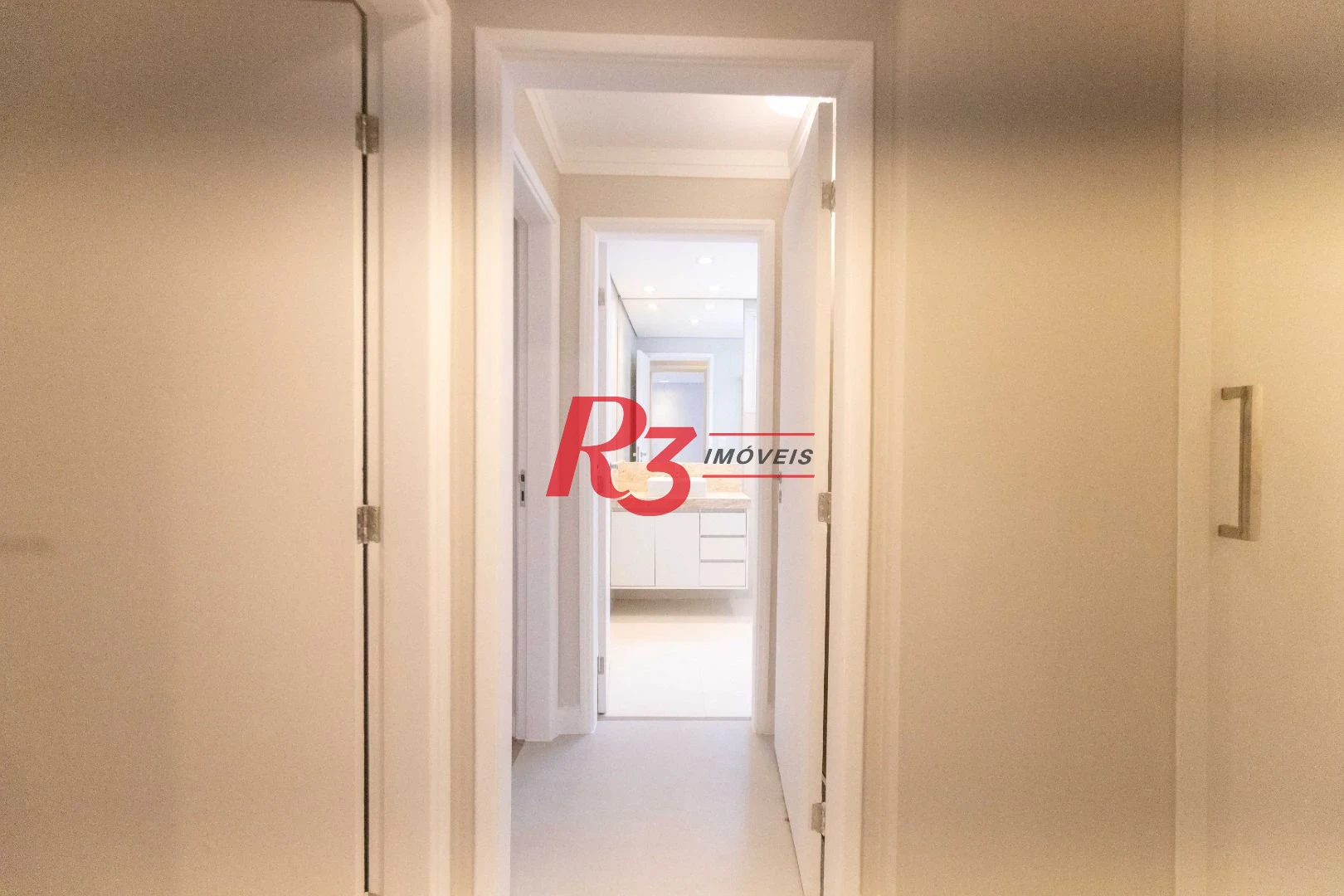 Apartamento com 3 dormitórios à venda, 133 m² por R$ 1.390.000,00 - Gonzaga - Santos/SP