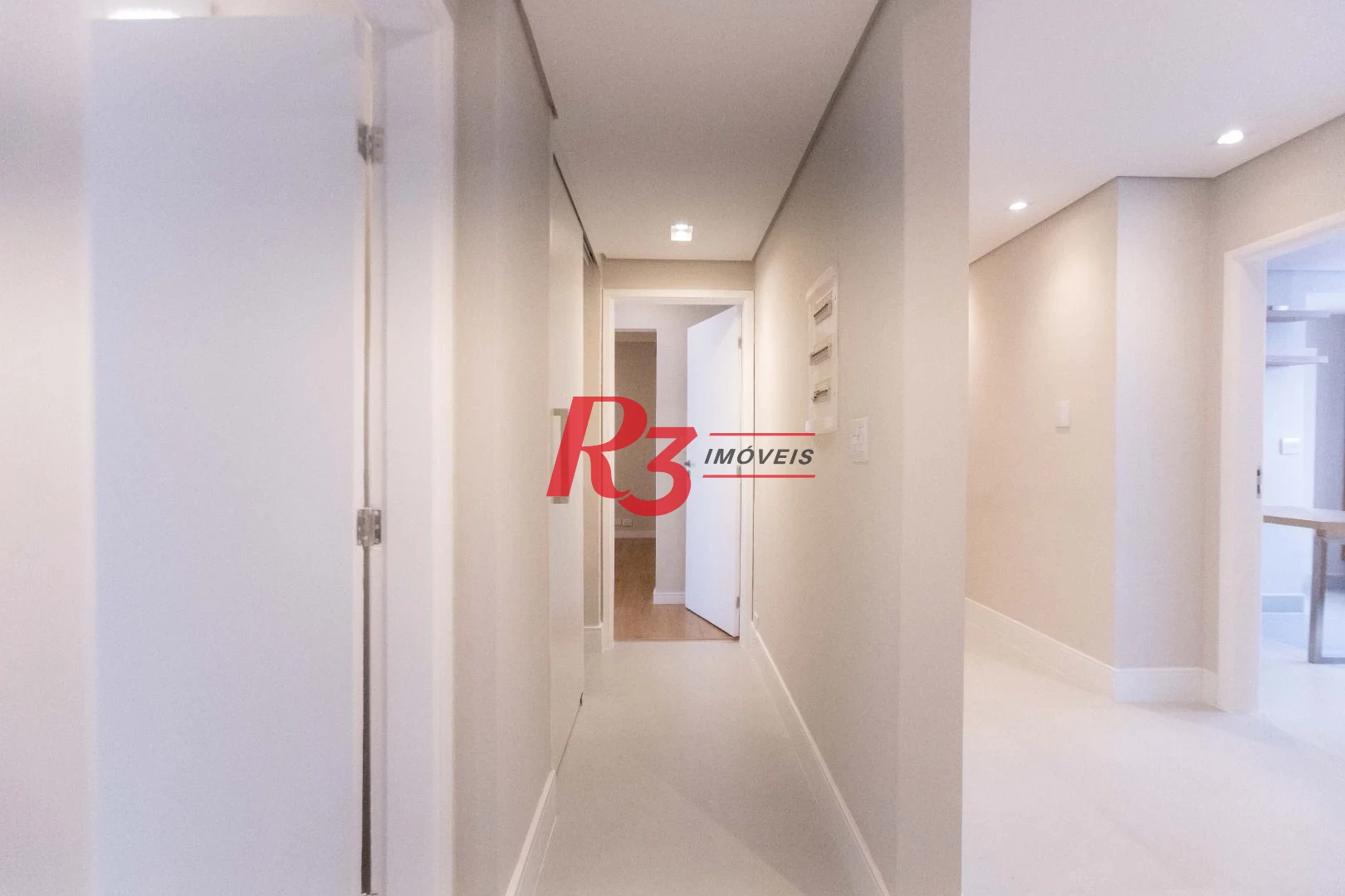 Apartamento com 3 dormitórios à venda, 133 m² por R$ 1.390.000,00 - Gonzaga - Santos/SP