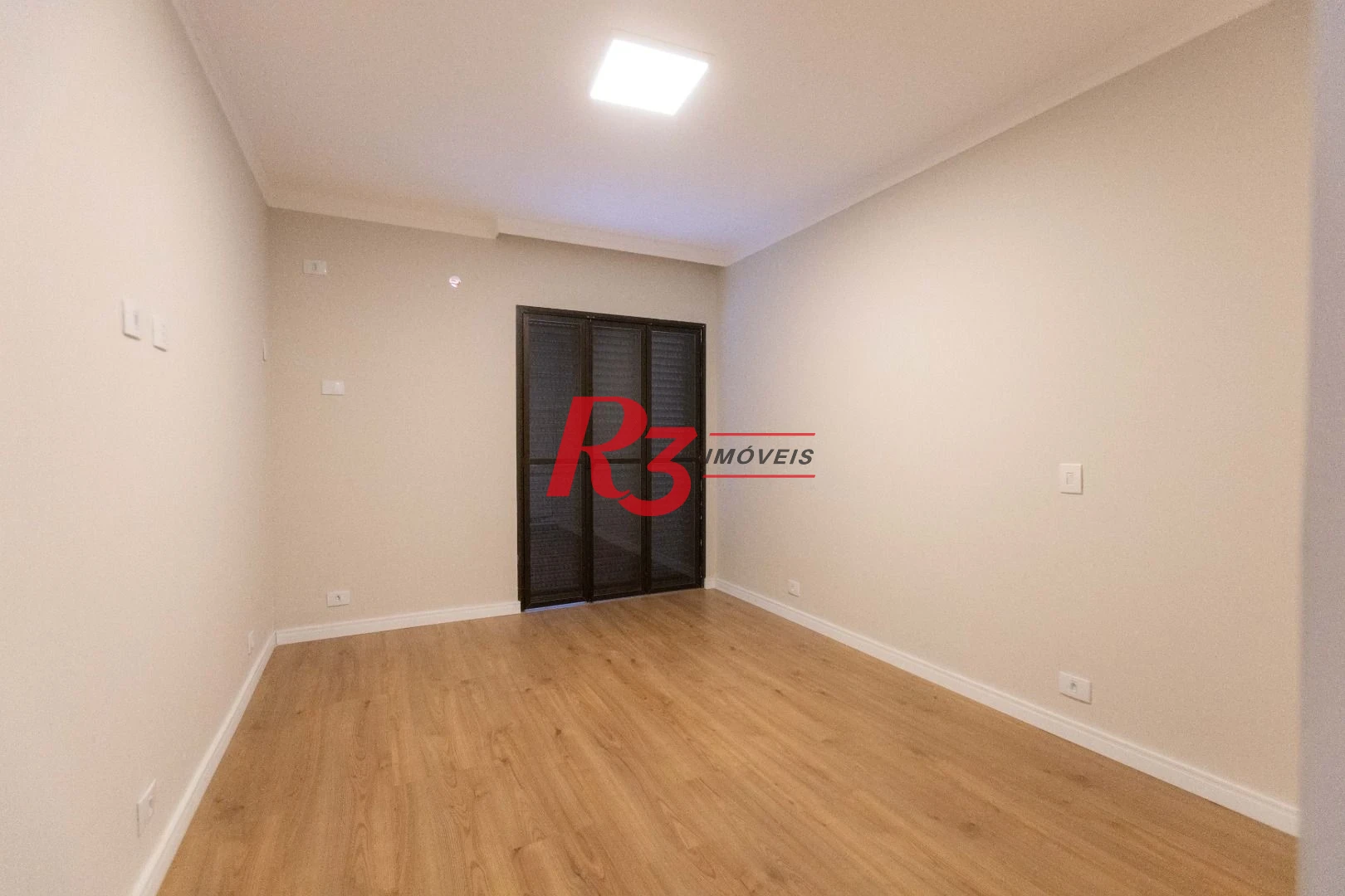 Apartamento com 3 dormitórios à venda, 133 m² por R$ 1.390.000,00 - Gonzaga - Santos/SP