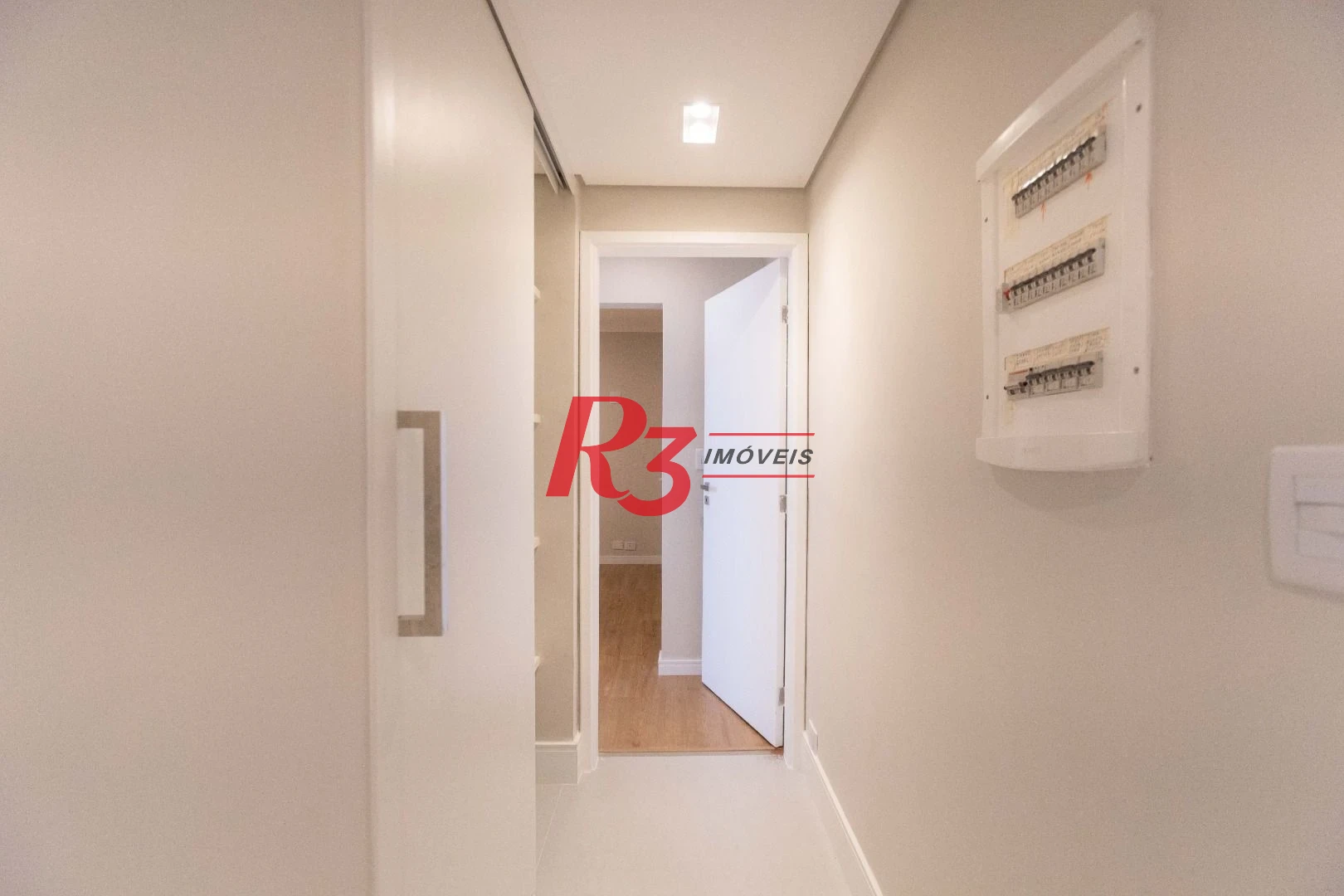 Apartamento com 3 dormitórios à venda, 133 m² por R$ 1.390.000,00 - Gonzaga - Santos/SP