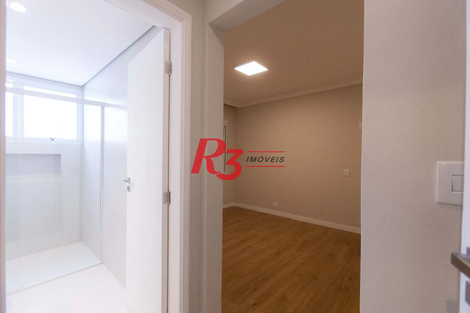 Apartamento com 3 dormitórios à venda, 133 m² por R$ 1.390.000,00 - Gonzaga - Santos/SP