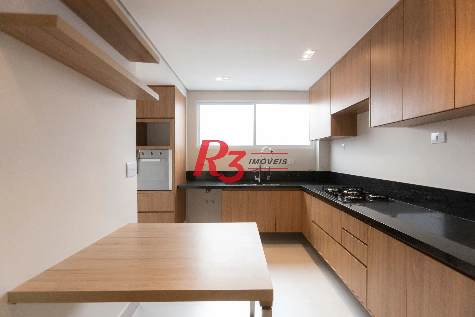 Apartamento com 3 dormitórios à venda, 133 m² por R$ 1.390.000,00 - Gonzaga - Santos/SP