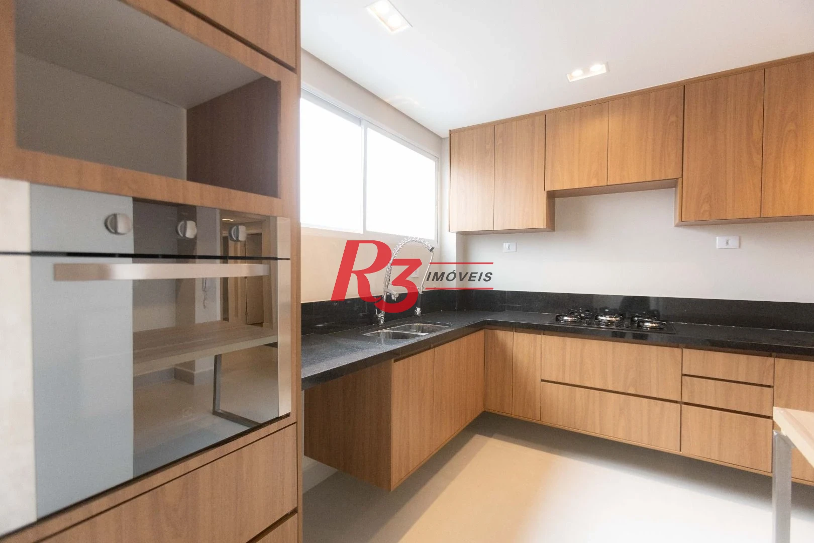 Apartamento com 3 dormitórios à venda, 133 m² por R$ 1.390.000,00 - Gonzaga - Santos/SP