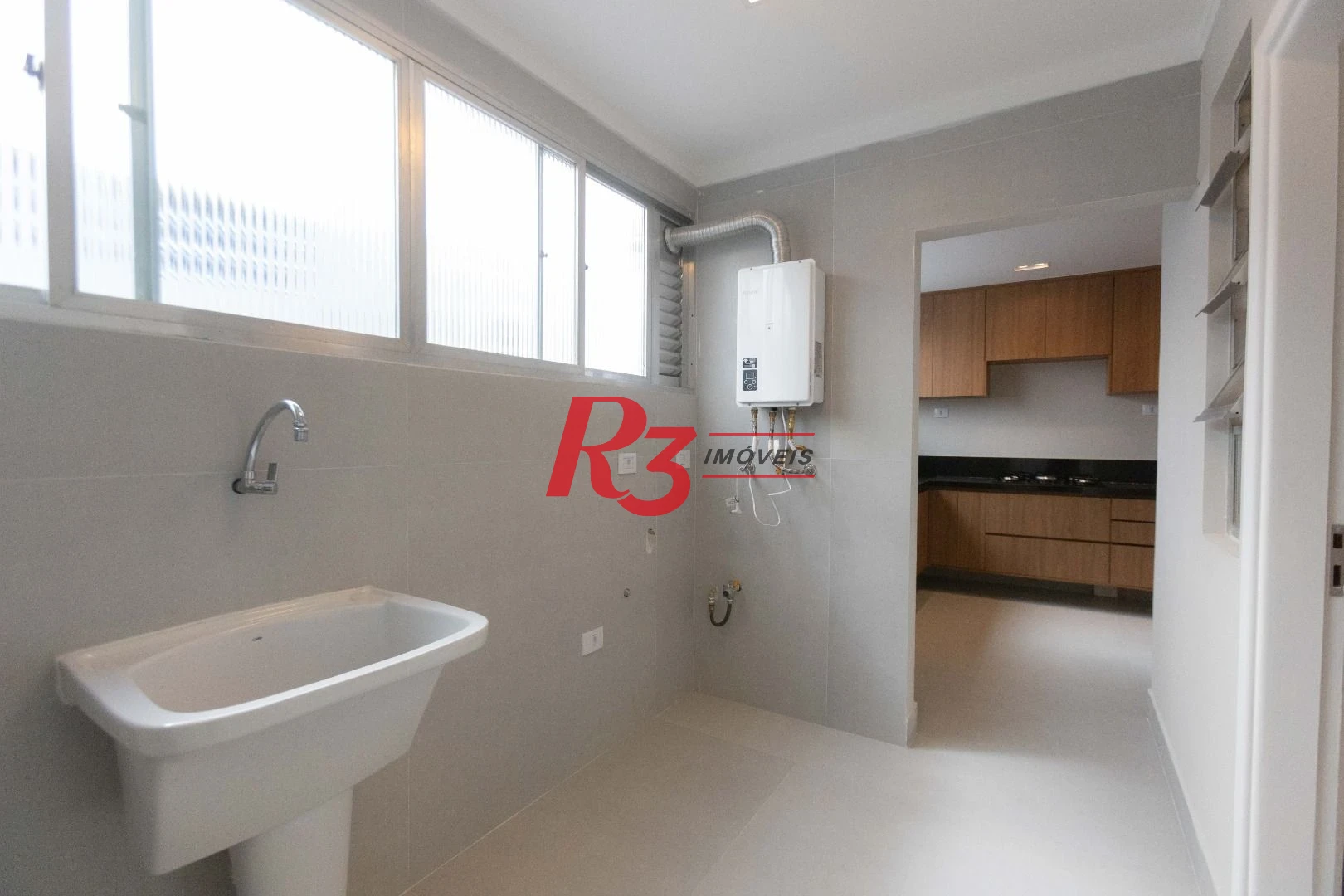 Apartamento com 3 dormitórios à venda, 133 m² por R$ 1.390.000,00 - Gonzaga - Santos/SP