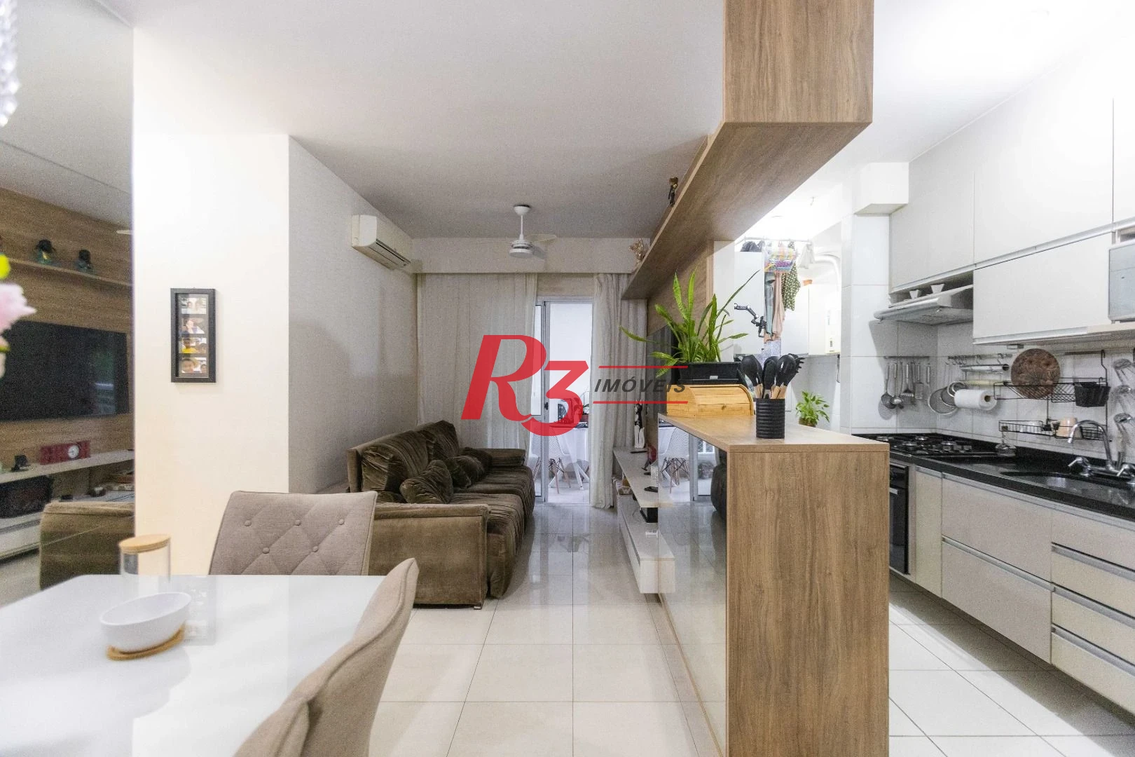 Apartamento com 2 dormitórios à venda, 62 m² por R$ 650.000,00 - Marapé - Santos/SP