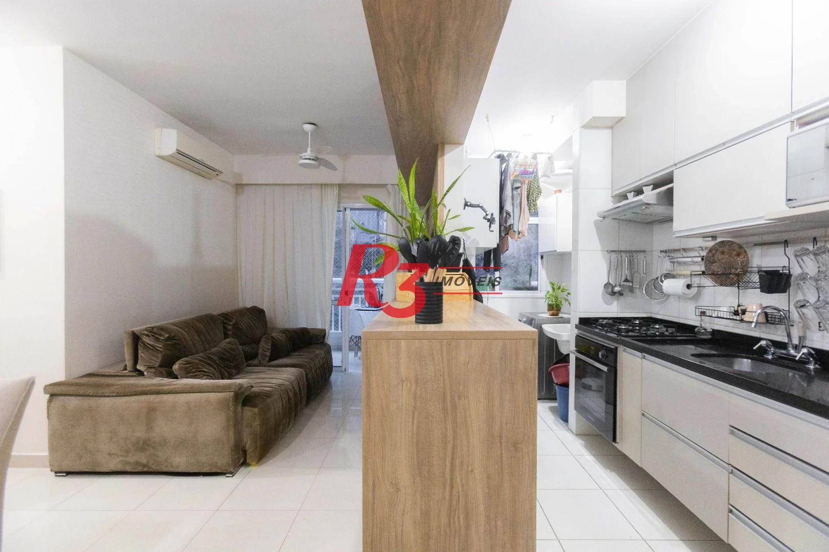 Apartamento com 2 dormitórios à venda, 62 m² por R$ 650.000,00 - Marapé - Santos/SP