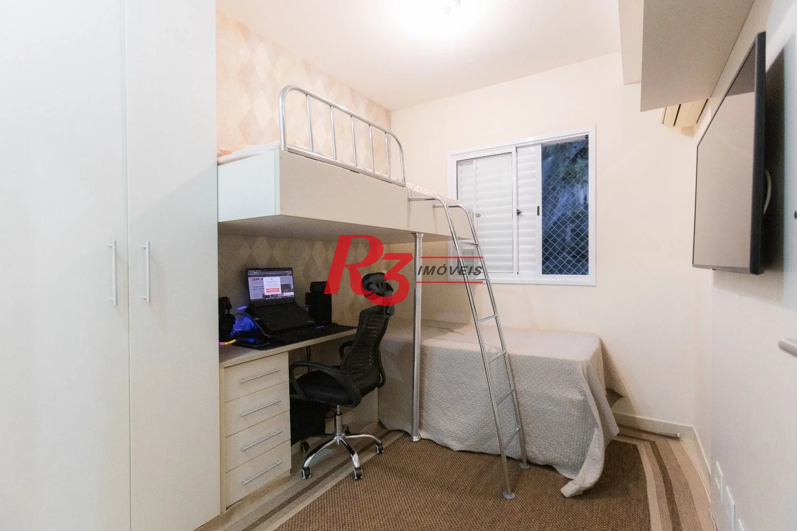 Apartamento com 2 dormitórios à venda, 62 m² por R$ 650.000,00 - Marapé - Santos/SP