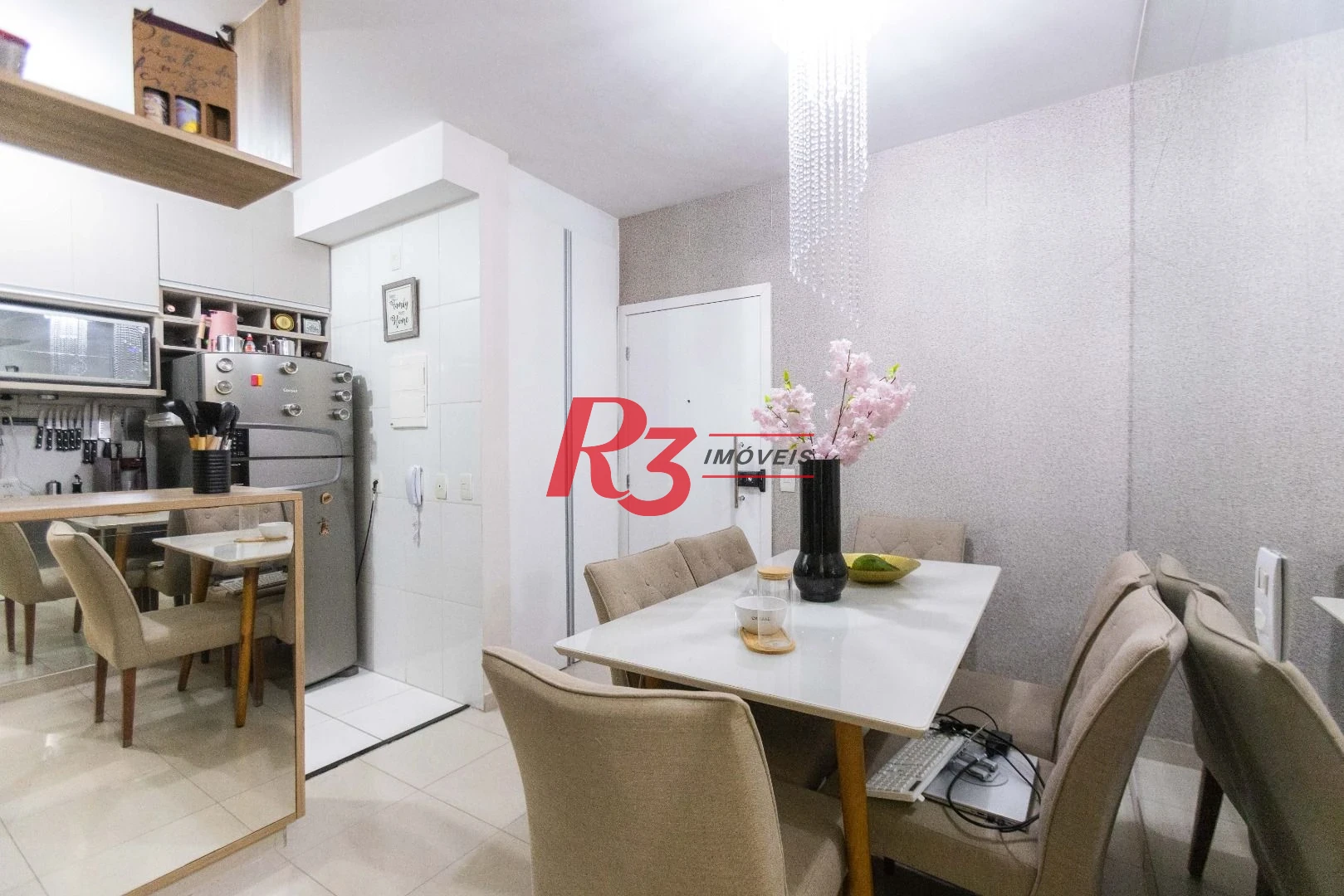 Apartamento com 2 dormitórios à venda, 62 m² por R$ 650.000,00 - Marapé - Santos/SP