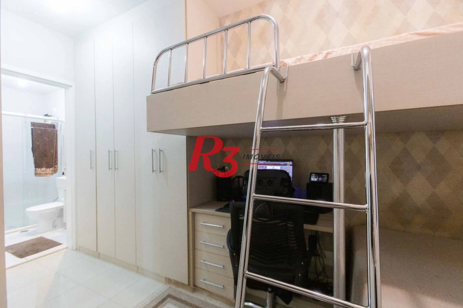 Apartamento com 2 dormitórios à venda, 62 m² por R$ 650.000,00 - Marapé - Santos/SP