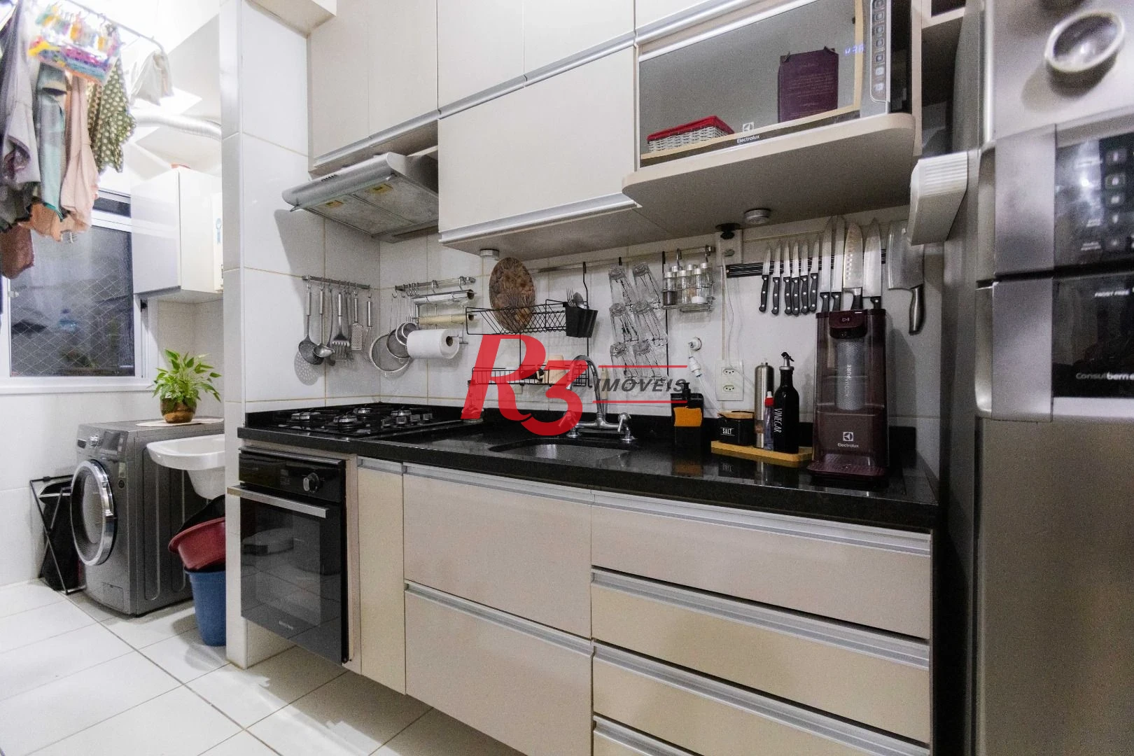 Apartamento com 2 dormitórios à venda, 62 m² por R$ 650.000,00 - Marapé - Santos/SP