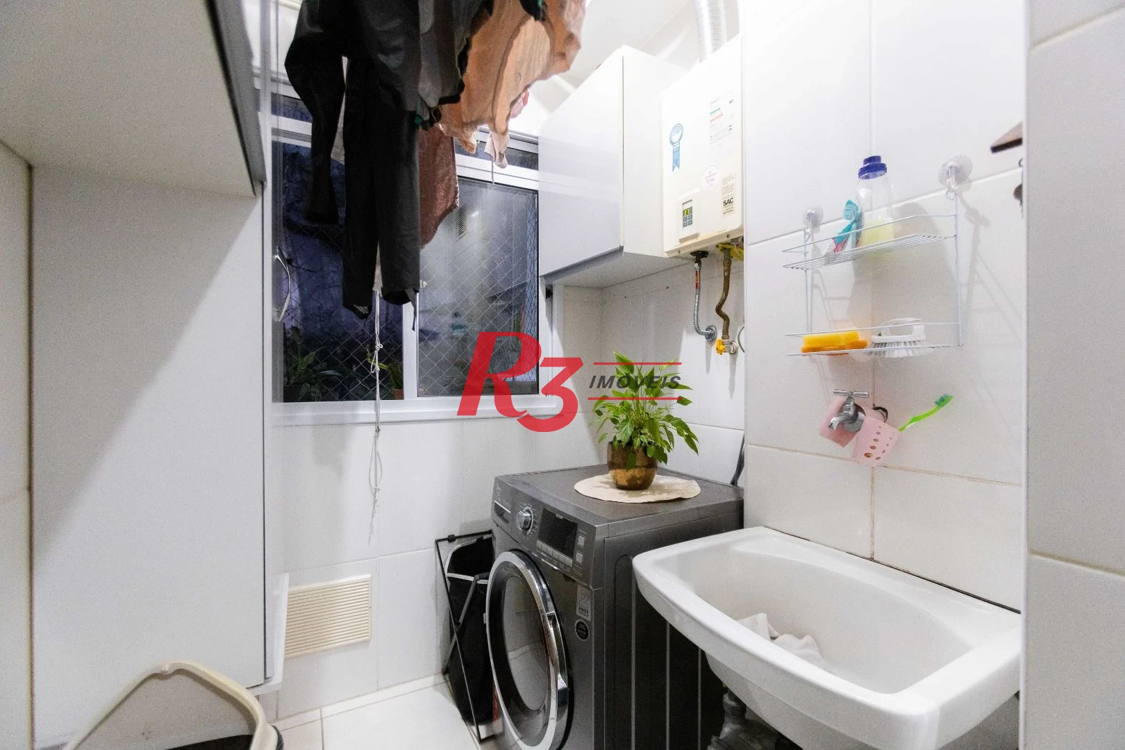 Apartamento com 2 dormitórios à venda, 62 m² por R$ 650.000,00 - Marapé - Santos/SP