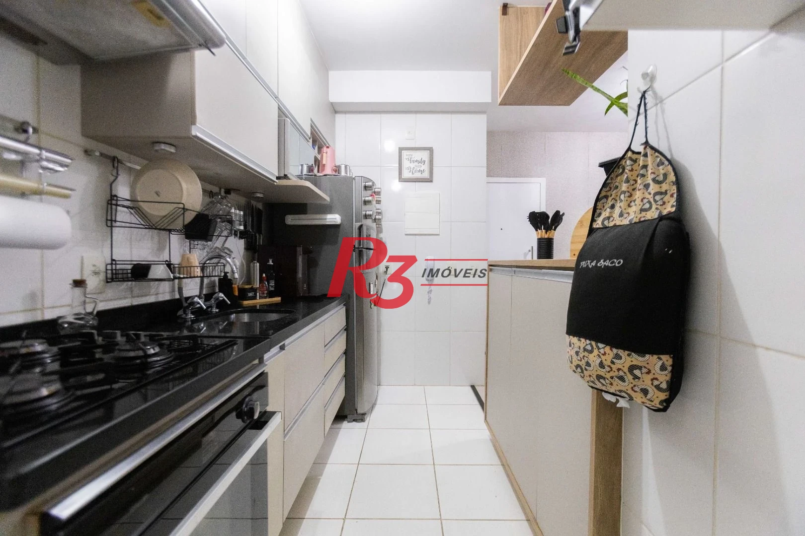 Apartamento com 2 dormitórios à venda, 62 m² por R$ 650.000,00 - Marapé - Santos/SP