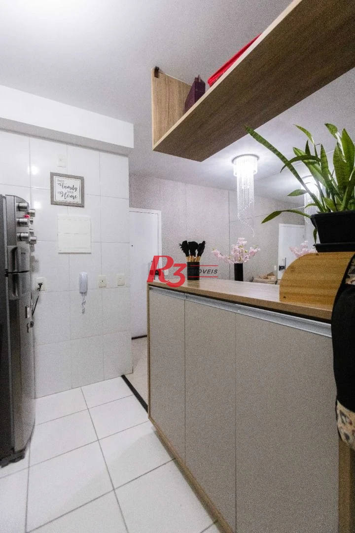 Apartamento com 2 dormitórios à venda, 62 m² por R$ 650.000,00 - Marapé - Santos/SP