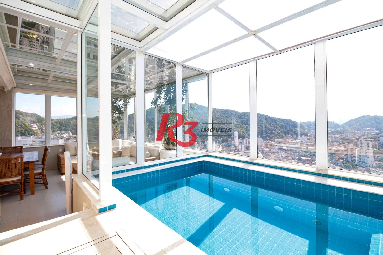 Cobertura com 4 dormitórios à venda, 350 m² por R$ 4.500.000,00 - Marapé - Santos/SP