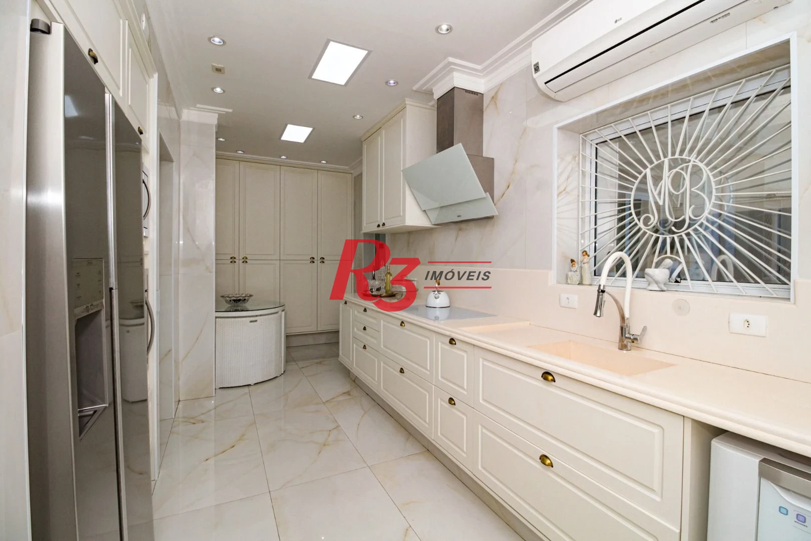 Cobertura com 4 dormitórios à venda, 350 m² por R$ 4.500.000,00 - Marapé - Santos/SP