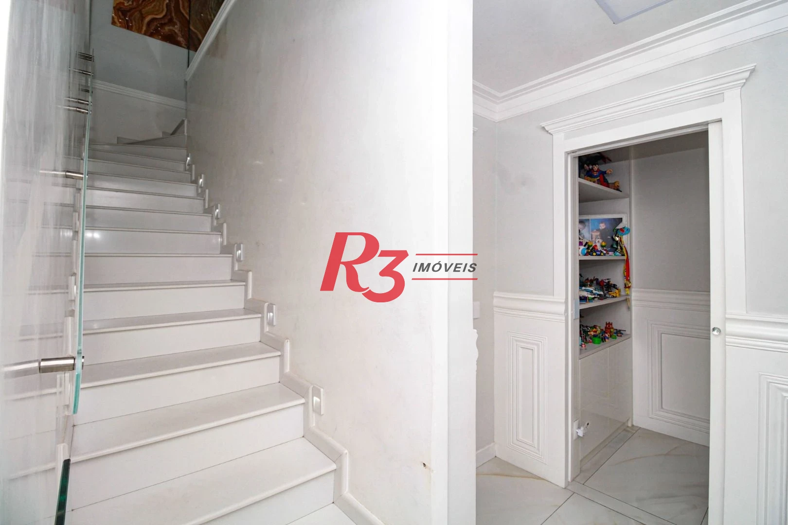Cobertura com 4 dormitórios à venda, 350 m² por R$ 4.500.000,00 - Marapé - Santos/SP