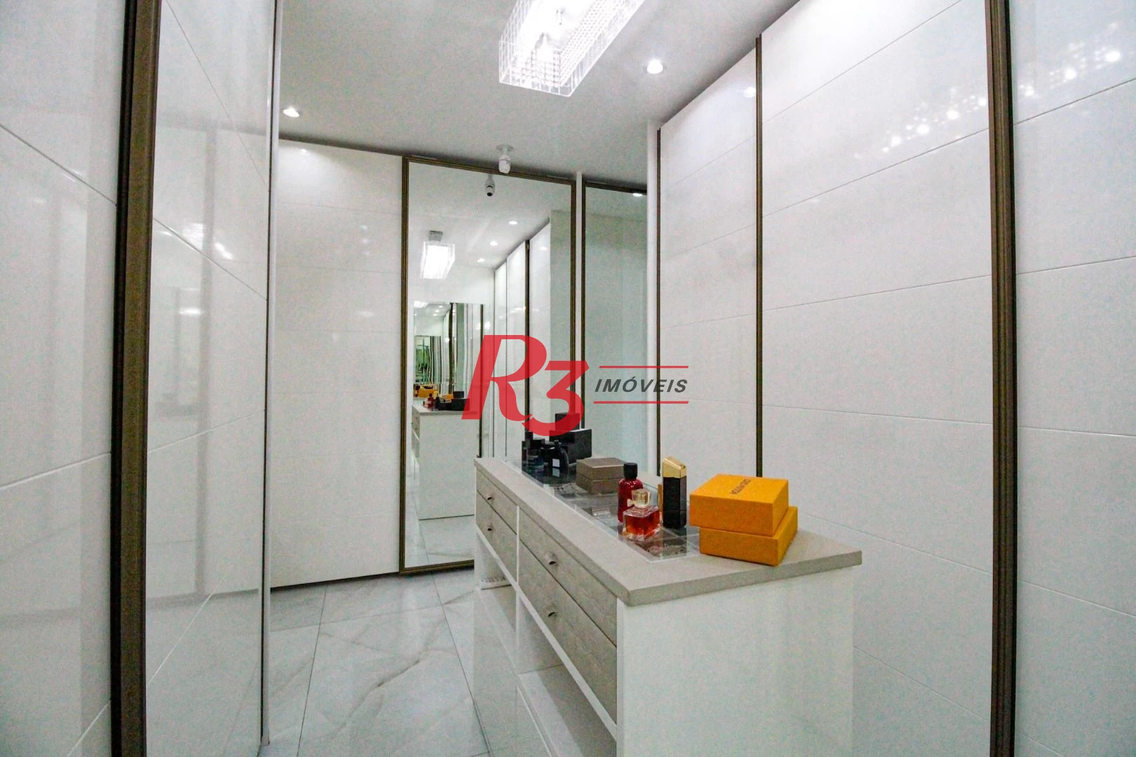 Cobertura com 4 dormitórios à venda, 350 m² por R$ 4.500.000,00 - Marapé - Santos/SP