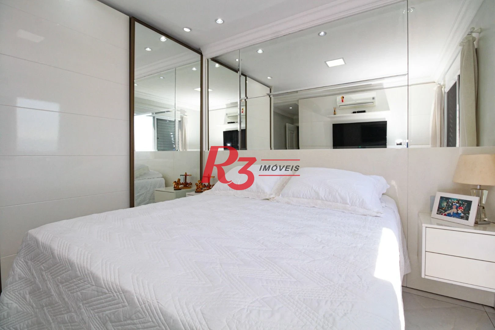 Cobertura com 4 dormitórios à venda, 350 m² por R$ 4.500.000,00 - Marapé - Santos/SP