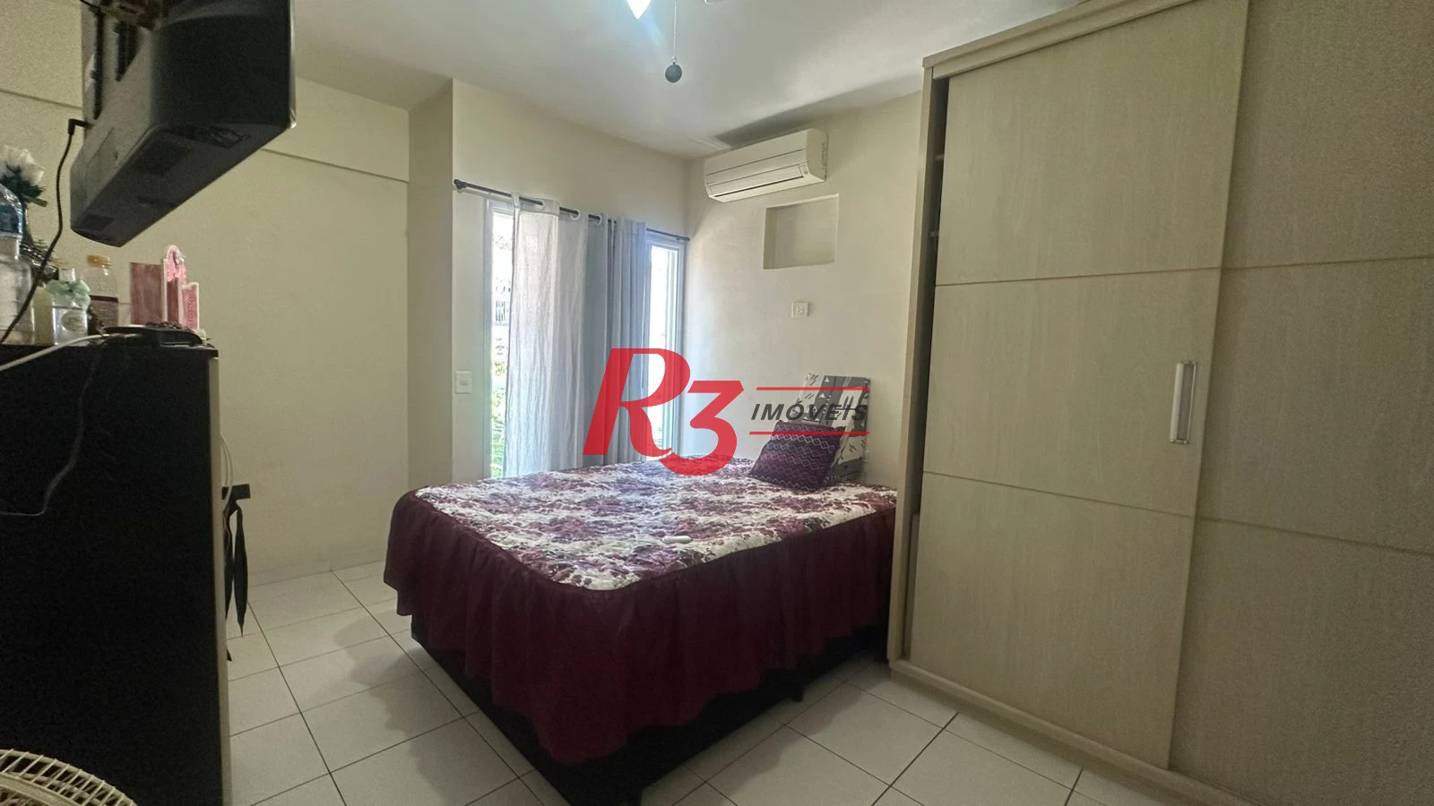 Sobrado com 3 dormitórios à venda, 176 m² por R$ 1.650.000,00 - Campo Grande - Santos/SP