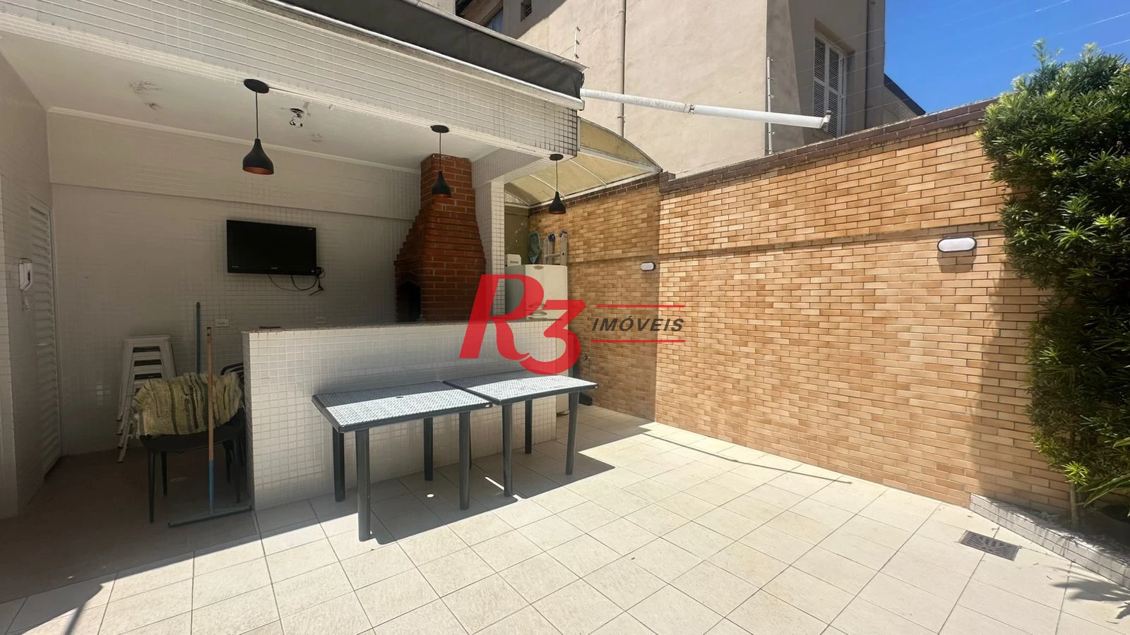 Sobrado com 3 dormitórios à venda, 176 m² por R$ 1.650.000,00 - Campo Grande - Santos/SP