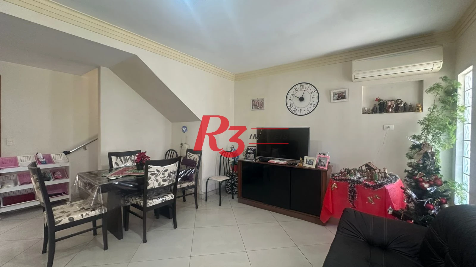 Sobrado com 3 dormitórios à venda, 176 m² por R$ 1.650.000,00 - Campo Grande - Santos/SP