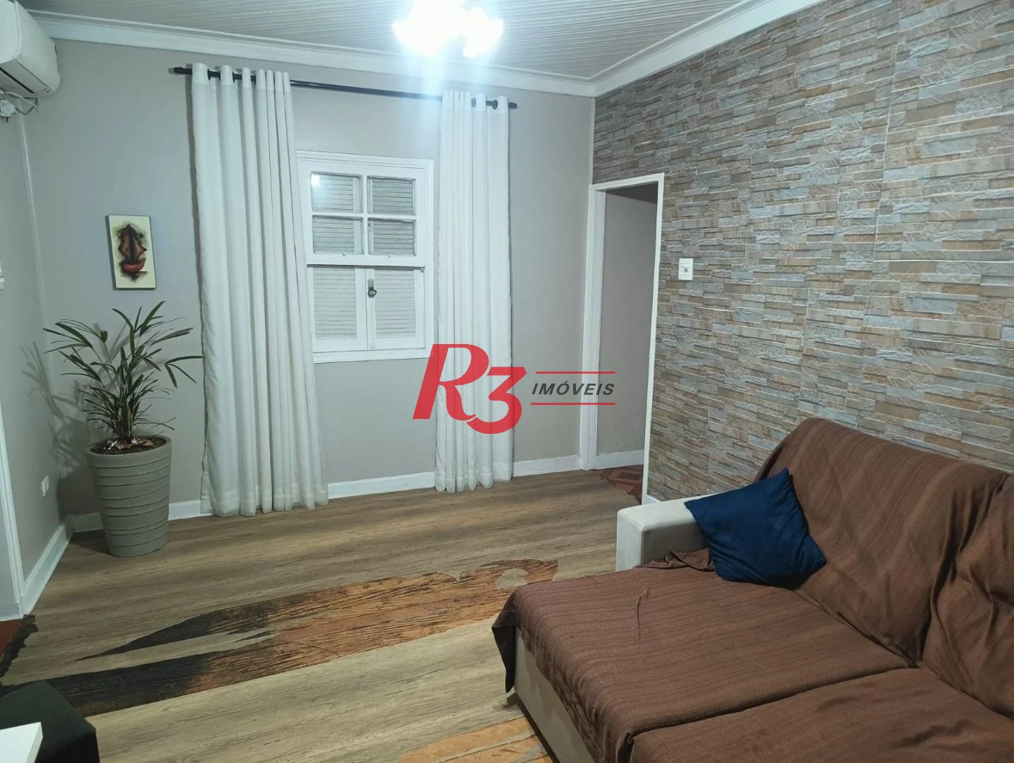 Casa com 3 dormitórios à venda, 220 m² por R$ 362.000,00 - Vila São Jorge - São Vicente/SP
