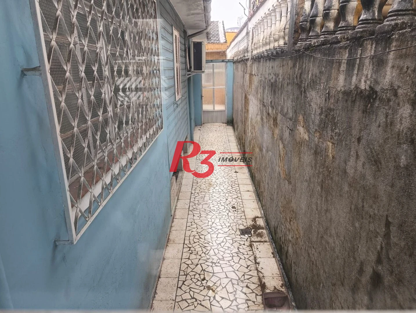 Casa com 3 dormitórios à venda, 220 m² por R$ 362.000,00 - Vila São Jorge - São Vicente/SP