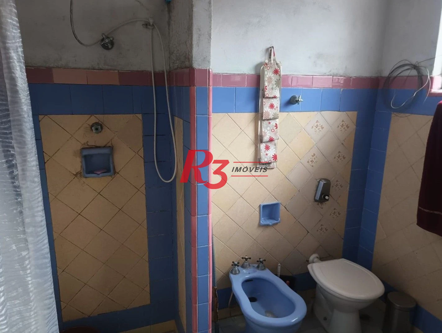 Casa com 3 dormitórios à venda, 220 m² por R$ 362.000,00 - Vila São Jorge - São Vicente/SP