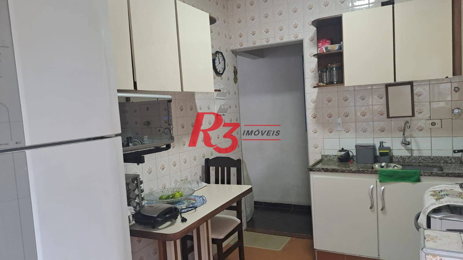 Apartamento com 3 dormitórios à venda, 76 m² por R$ 390.000,00 - Encruzilhada - Santos/SP