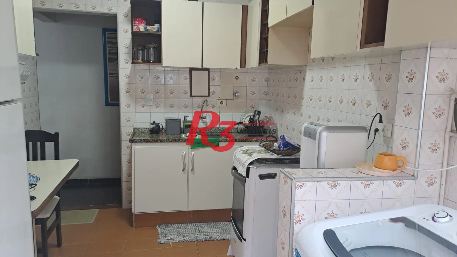 Apartamento com 3 dormitórios à venda, 76 m² por R$ 390.000,00 - Encruzilhada - Santos/SP