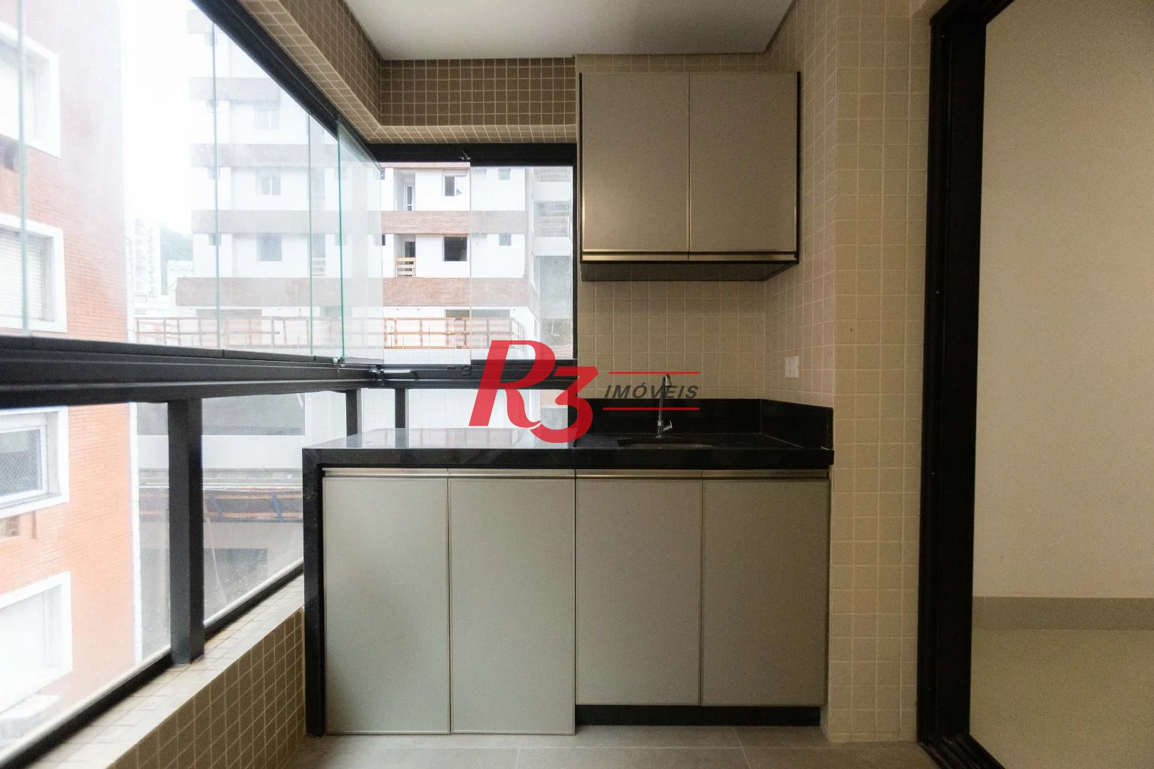 Apartamento com 2 dormitórios para alugar, 77 m² por R$ 7.000,02/mês - José Menino - Santos/SP