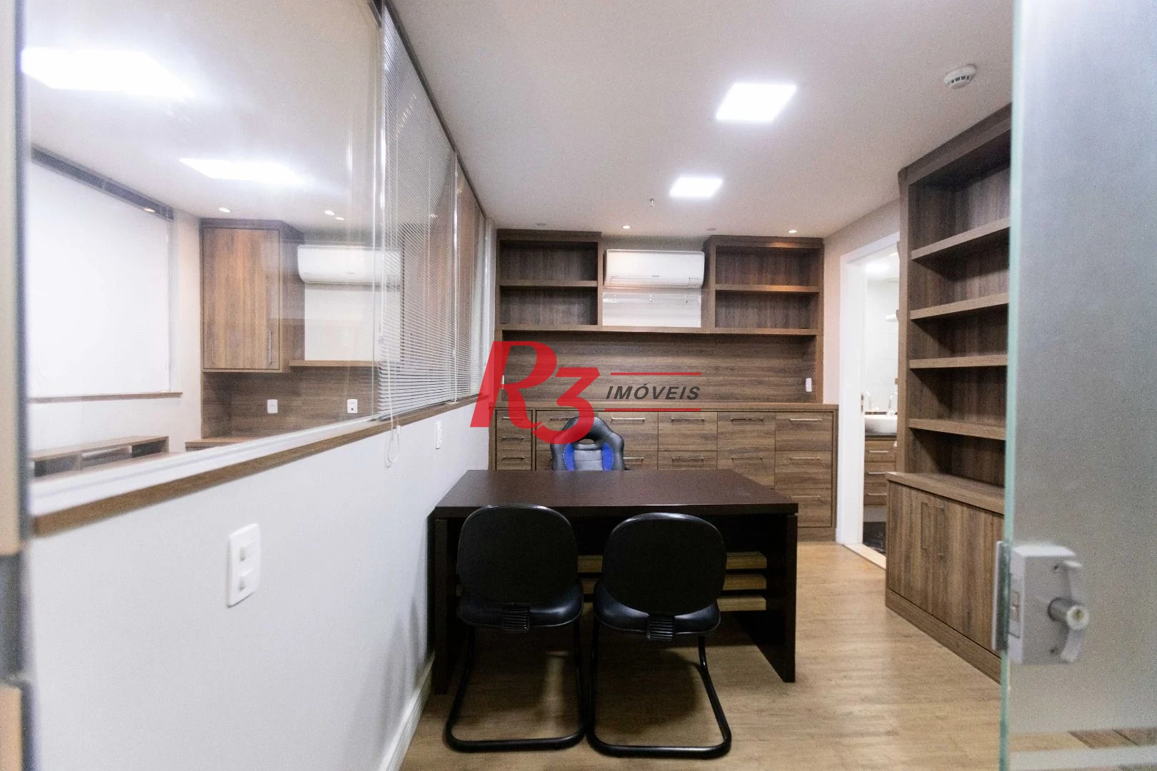 Sala, 97 m² - venda por R$ 1.200.000,00 ou aluguel por R$ 8.500,00/mês - Centro - Santos/SP