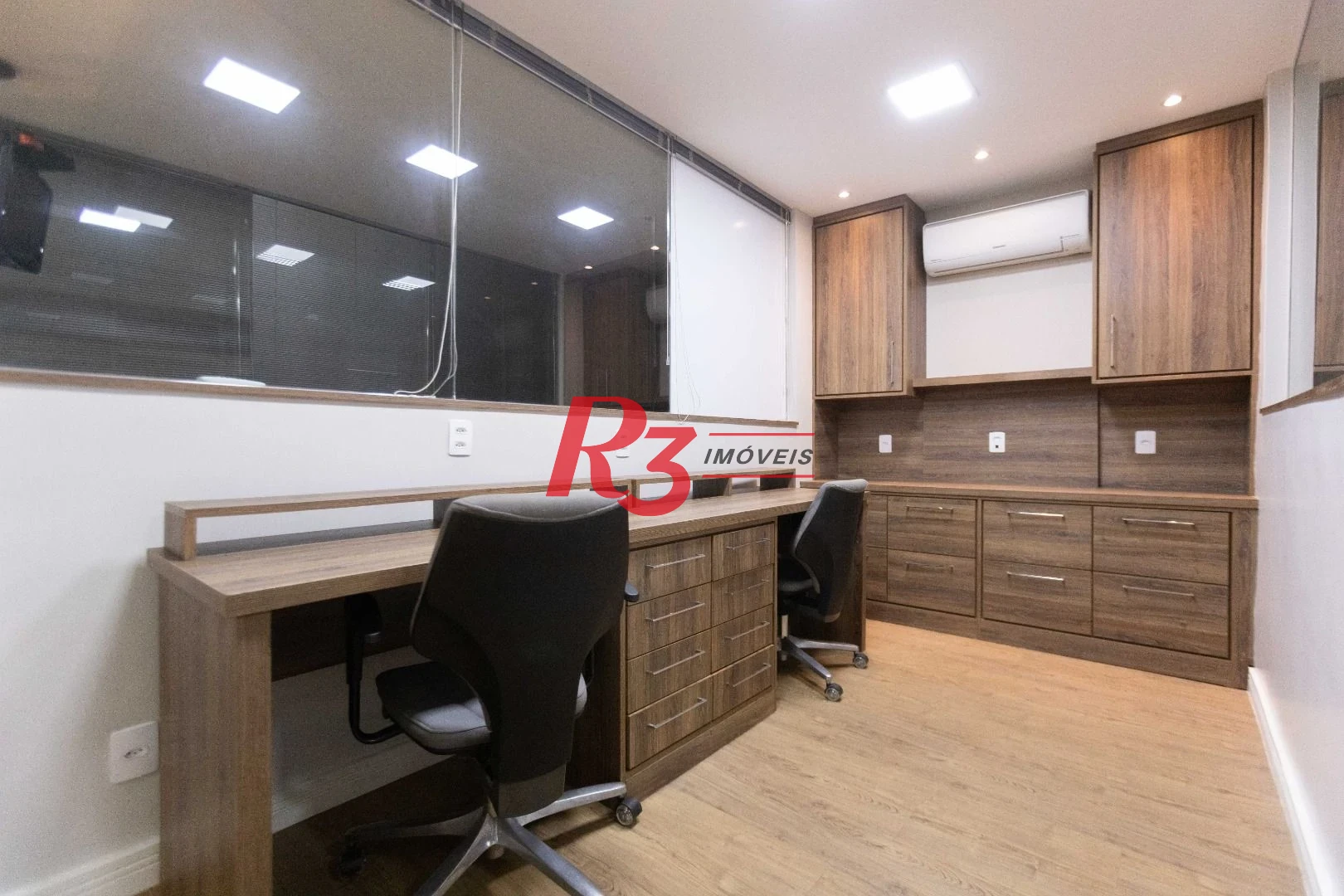 Sala, 97 m² - venda por R$ 1.200.000,00 ou aluguel por R$ 8.500,00/mês - Centro - Santos/SP