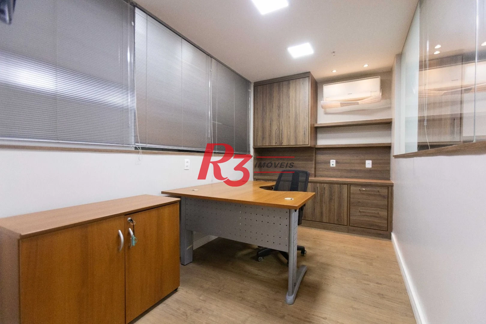 Sala, 97 m² - venda por R$ 1.200.000,00 ou aluguel por R$ 8.500,00/mês - Centro - Santos/SP