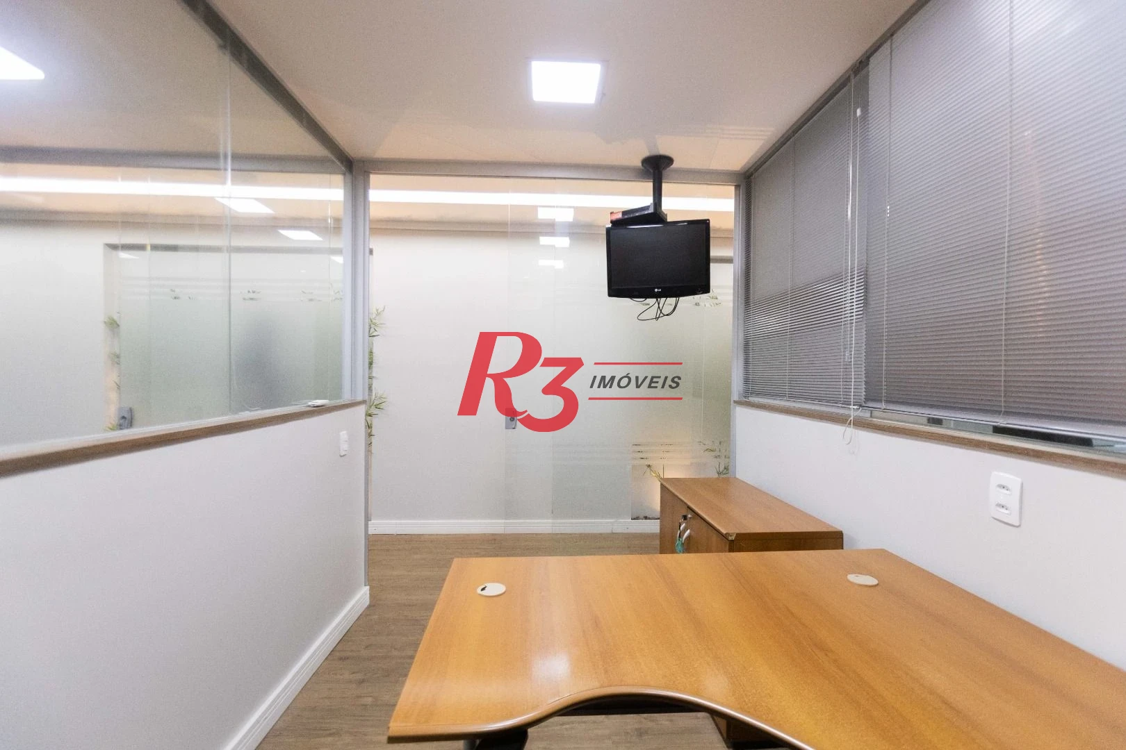Sala, 97 m² - venda por R$ 1.200.000,00 ou aluguel por R$ 8.500,00/mês - Centro - Santos/SP