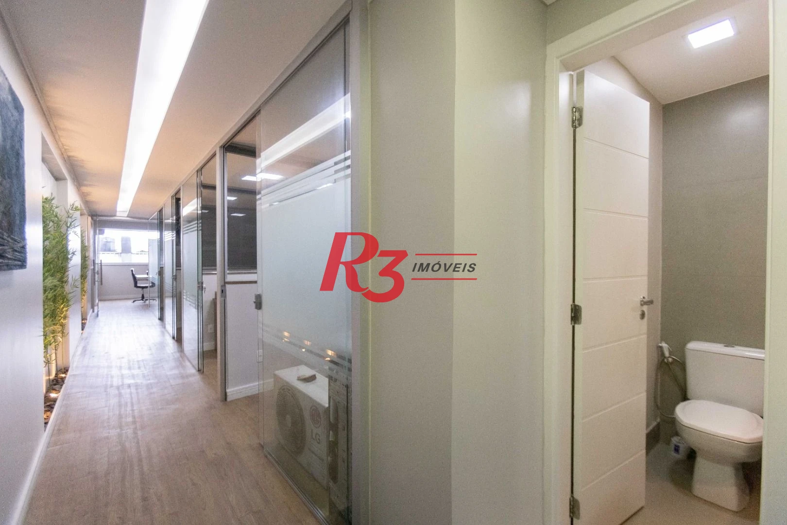 Sala, 97 m² - venda por R$ 1.200.000,00 ou aluguel por R$ 8.500,00/mês - Centro - Santos/SP