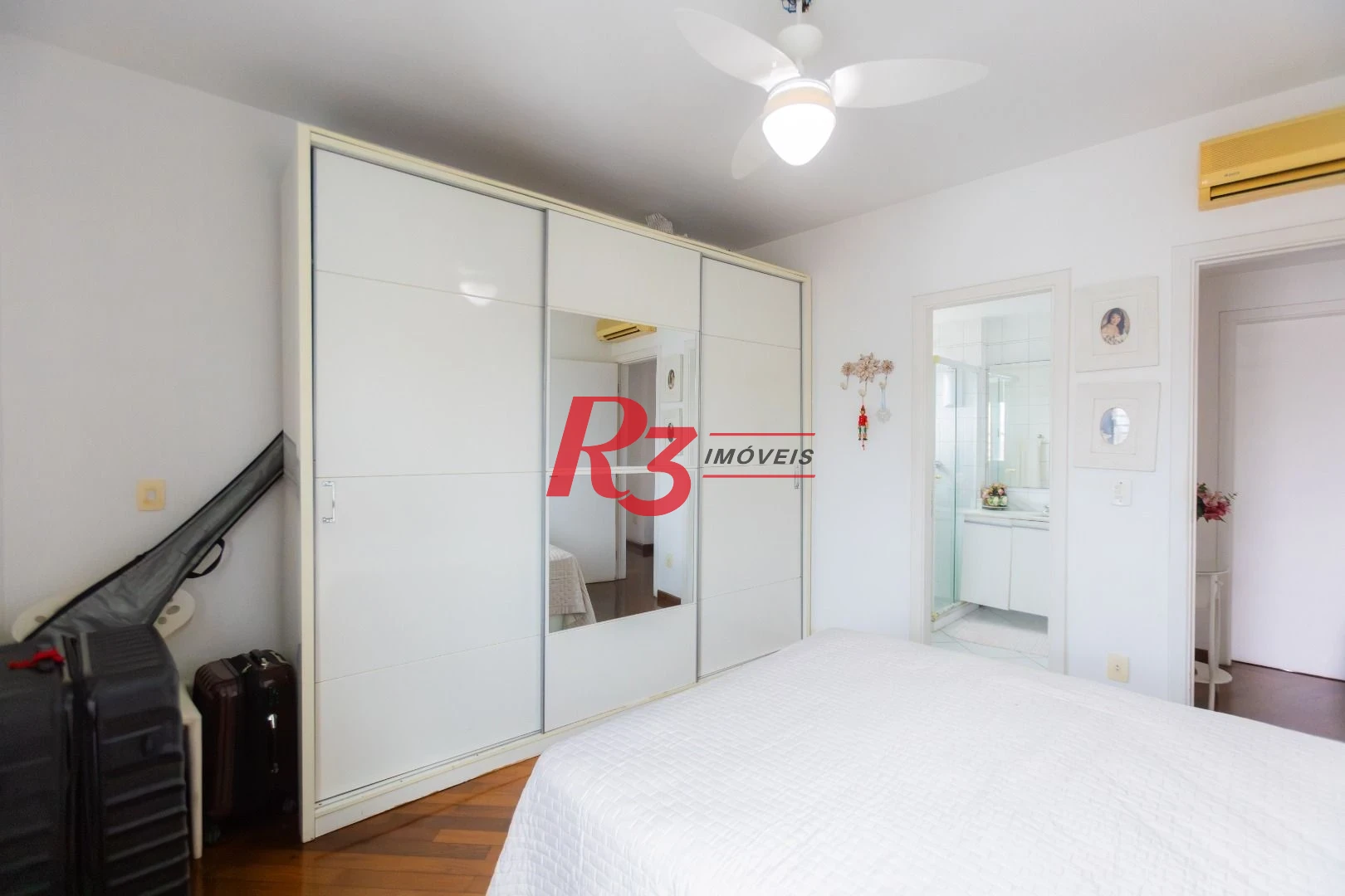 Apartamento com 3 dormitórios à venda, 116 m² por R$ 1.595.000,00 - Boqueirão - Santos/SP