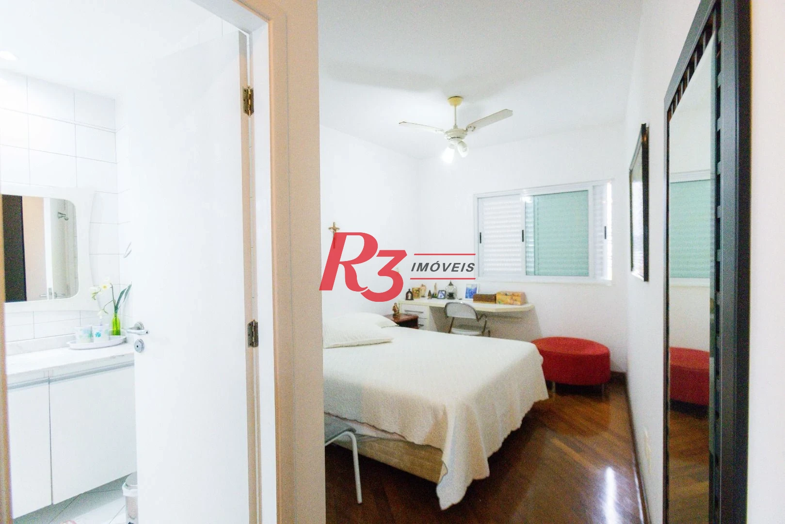 Apartamento com 3 dormitórios à venda, 116 m² por R$ 1.595.000,00 - Boqueirão - Santos/SP