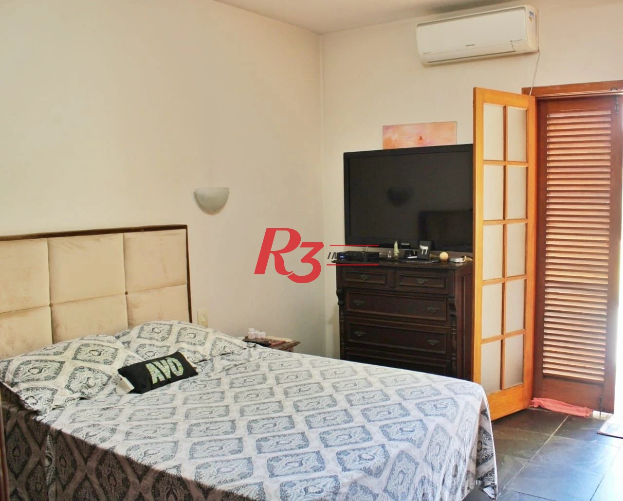 Casa com 5 dormitórios à venda, 329 m² por R$ 3.050.000 - Boqueirão - Santos/SP
