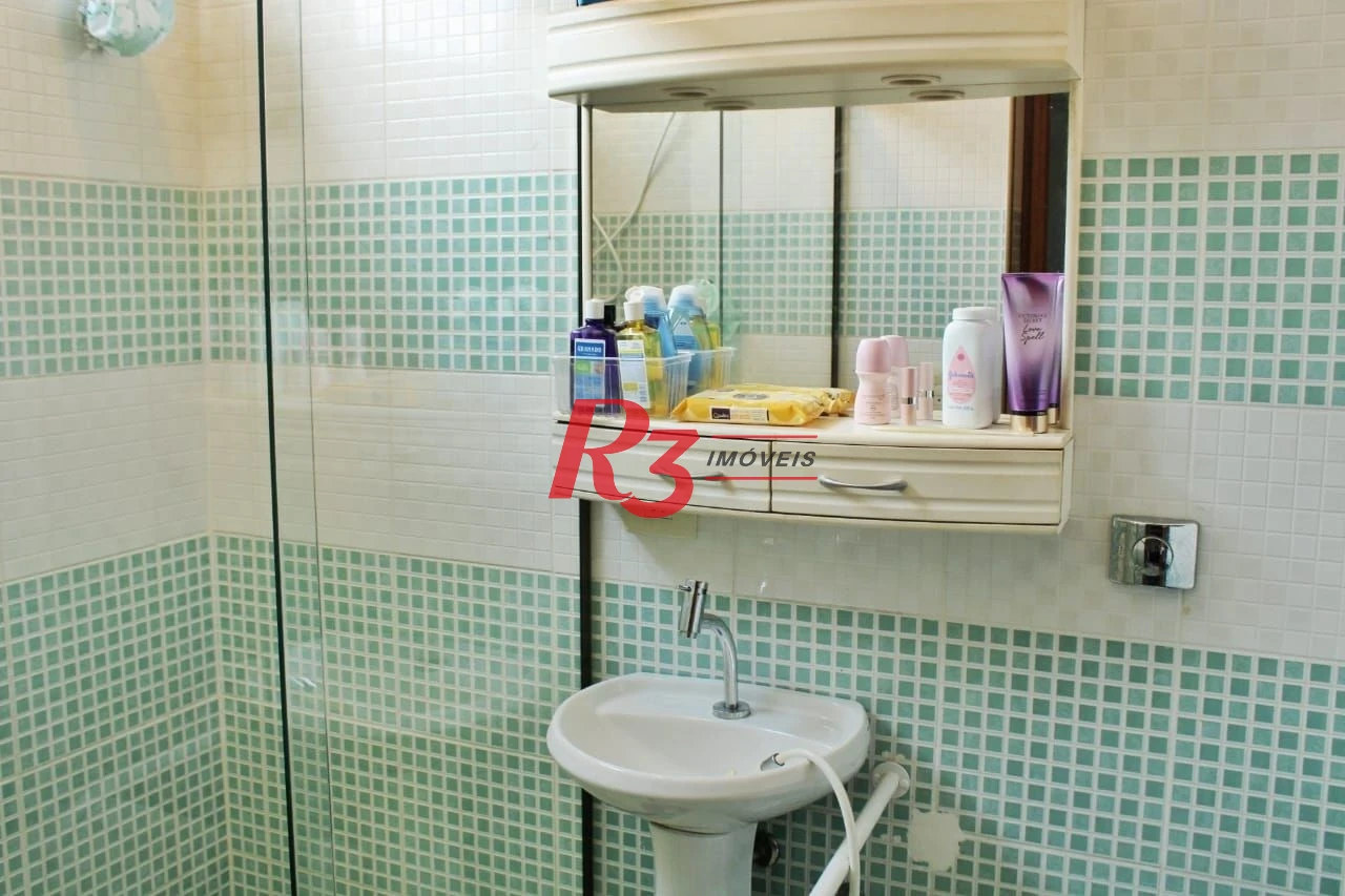 Casa com 5 dormitórios à venda, 329 m² por R$ 3.050.000 - Boqueirão - Santos/SP