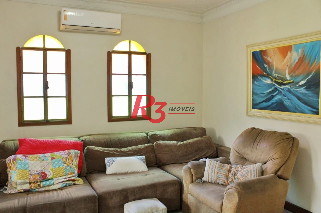 Casa com 5 dormitórios à venda, 329 m² por R$ 3.050.000 - Boqueirão - Santos/SP