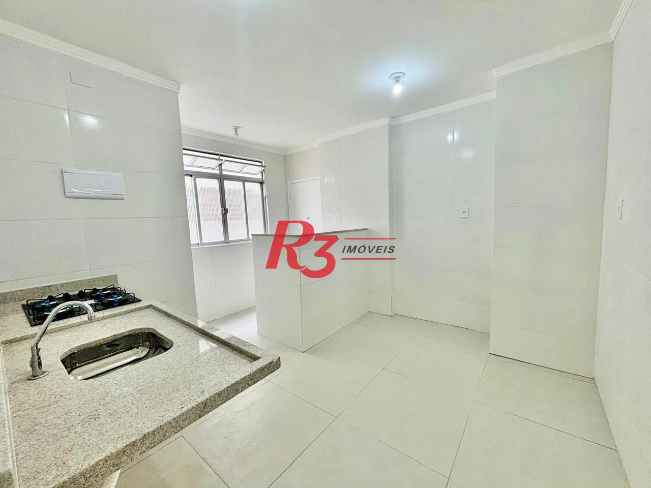 Apartamento com 2 dormitórios à venda, 85 m² por R$ 680.000,00 - José Menino - Santos/SP