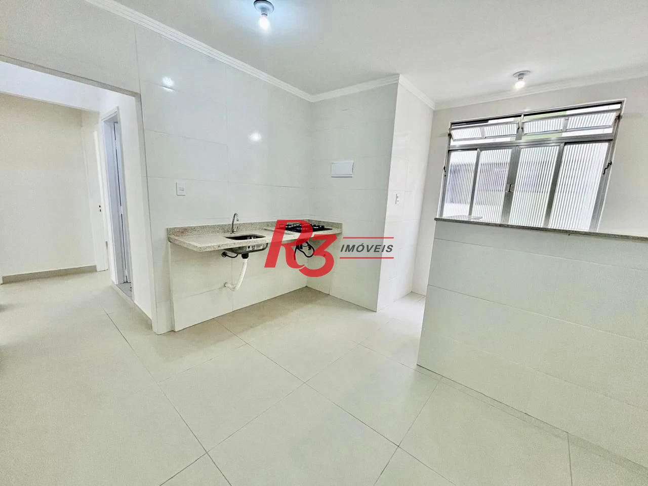 Apartamento com 2 dormitórios à venda, 85 m² por R$ 680.000,00 - José Menino - Santos/SP