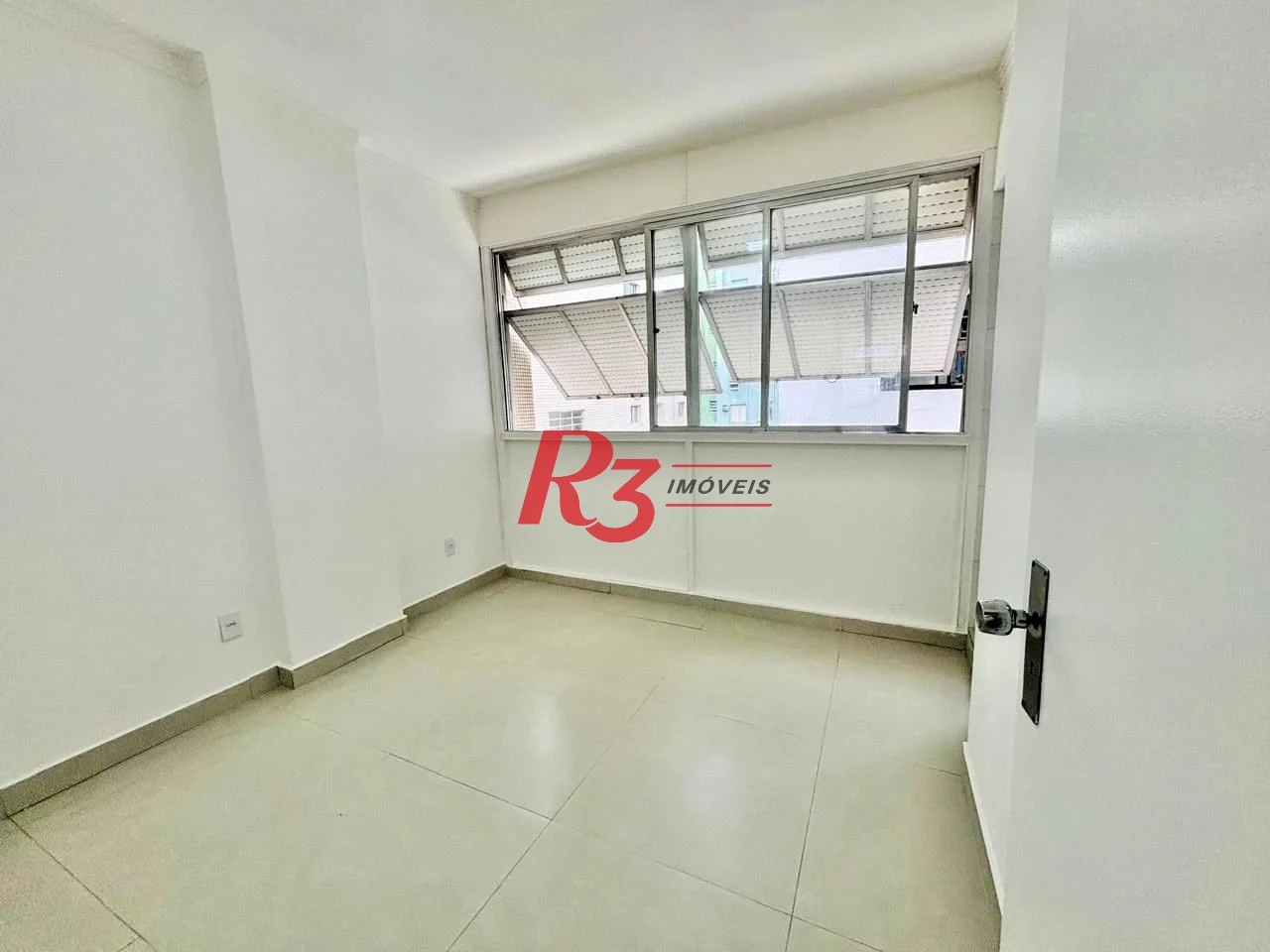 Apartamento com 2 dormitórios à venda, 85 m² por R$ 680.000,00 - José Menino - Santos/SP