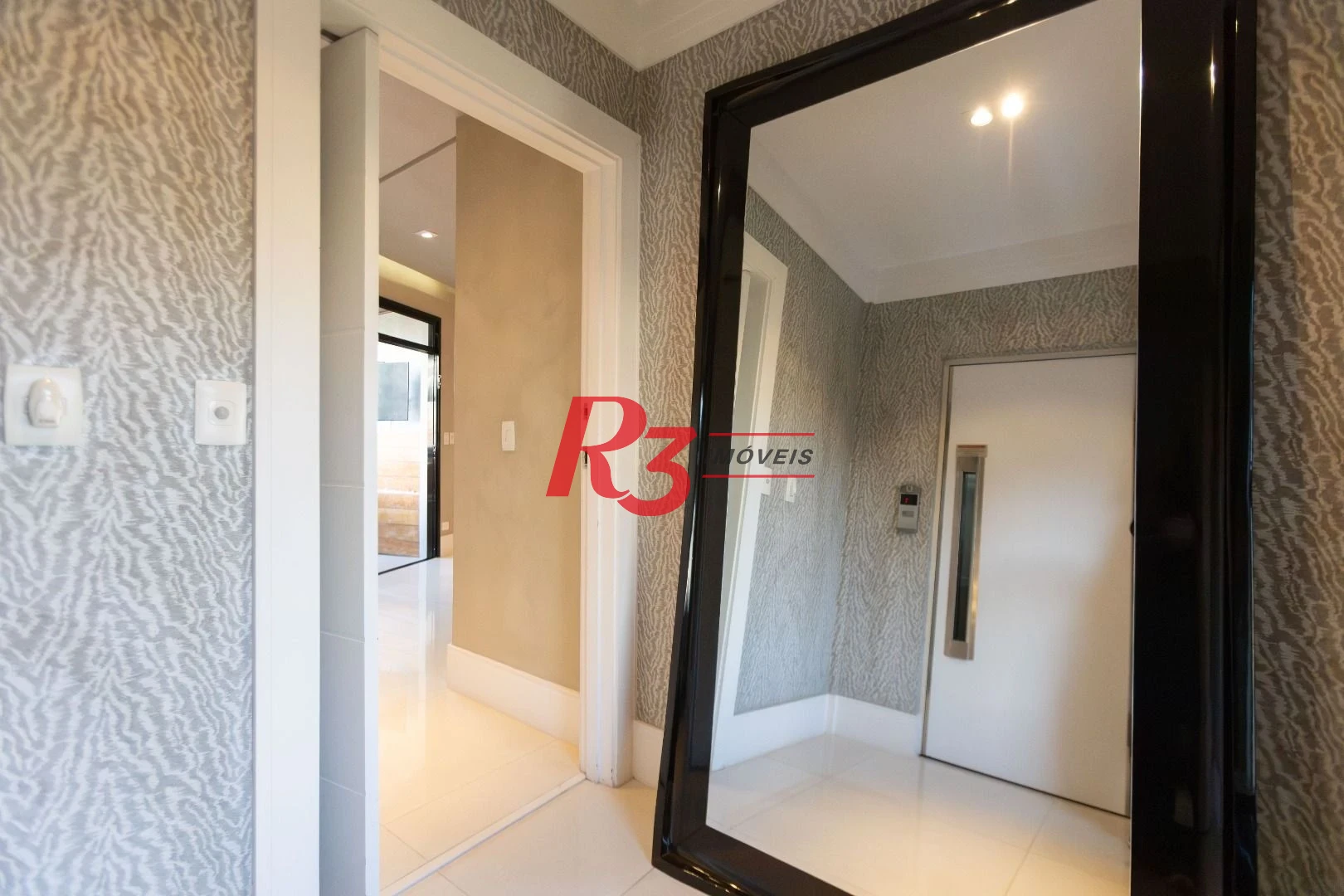 Apartamento com 3 dormitórios à venda, 283 m² por R$ 2.990.000,00 - Boqueirão - Santos/SP