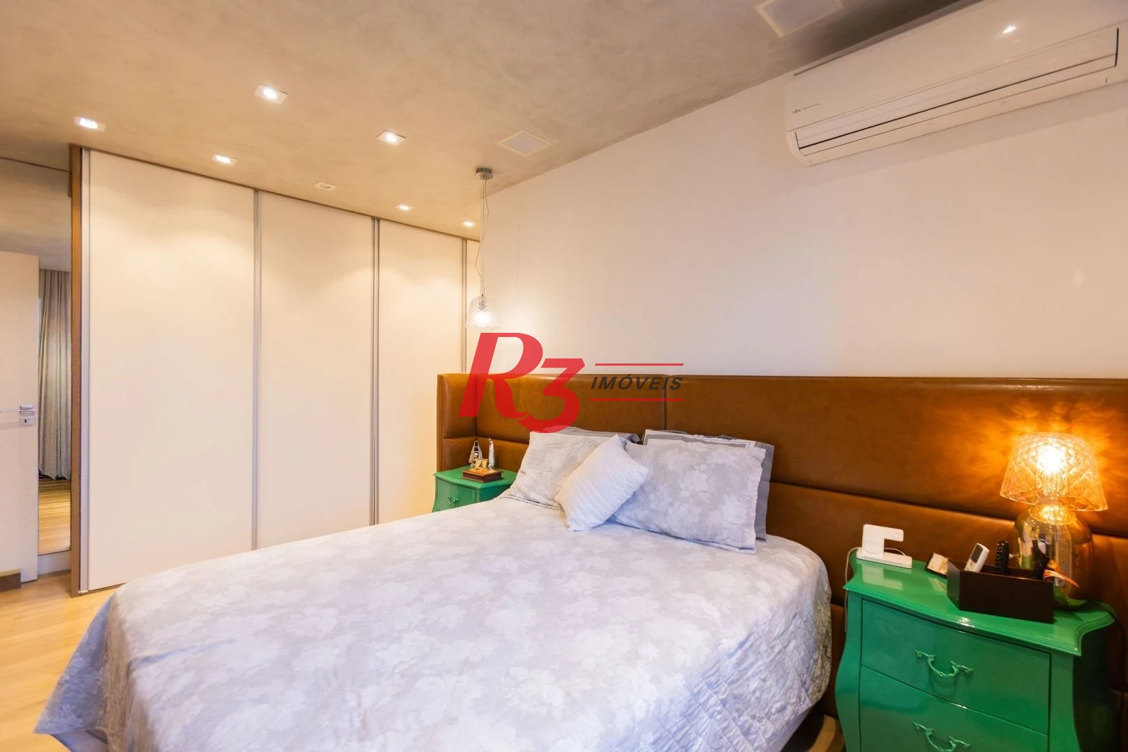 Apartamento com 3 dormitórios à venda, 283 m² por R$ 2.990.000,00 - Boqueirão - Santos/SP